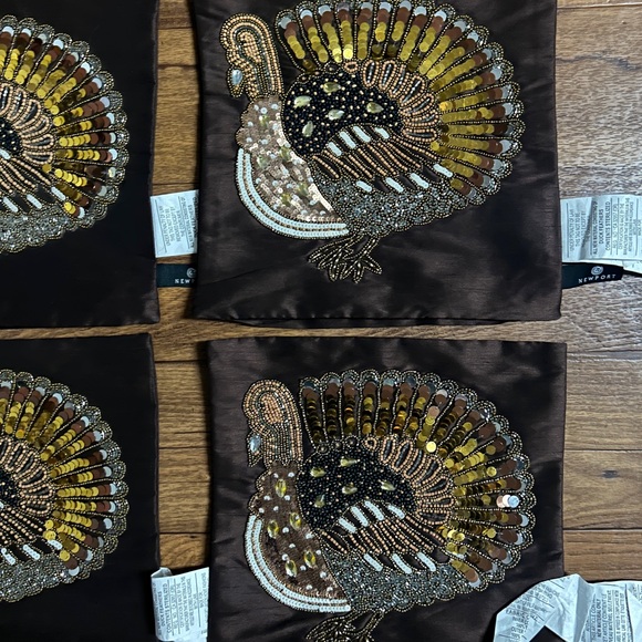 Pier One (Newport) • Turkey Time • 4 Pillow Cases • Brown/Gold • Sequins/ Beaded - Picture 10 of 16